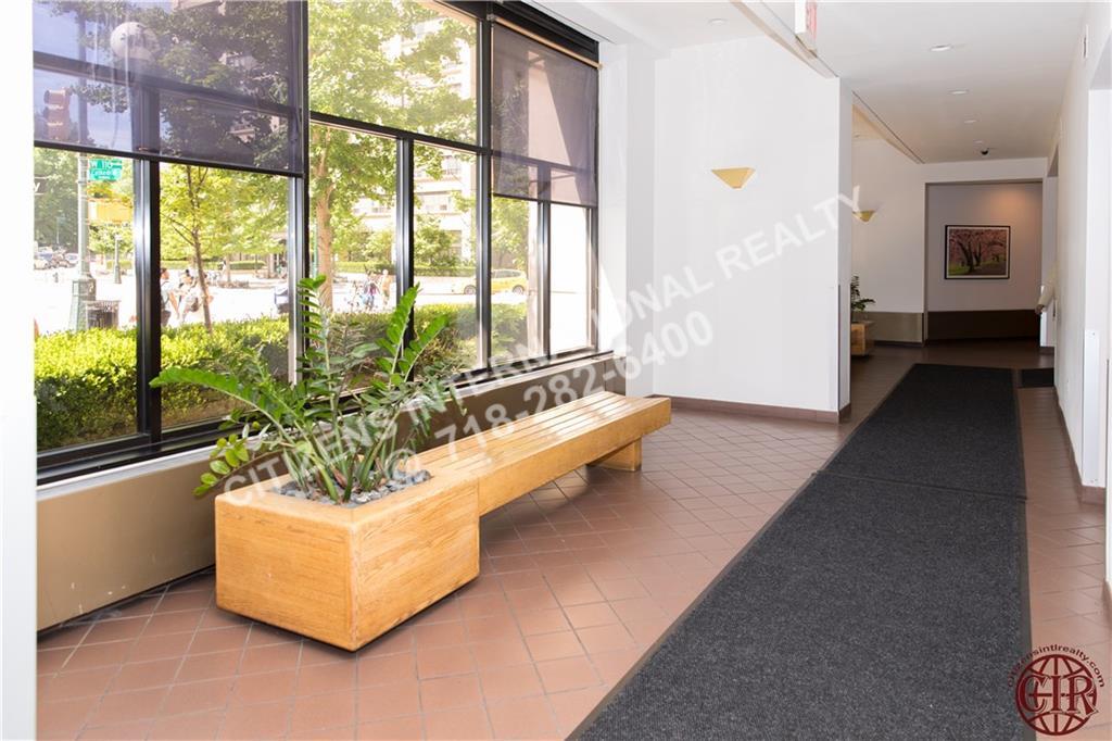 Condo Cathedral Parkway  Manhattan, NY 10026, MLS-CR104-5