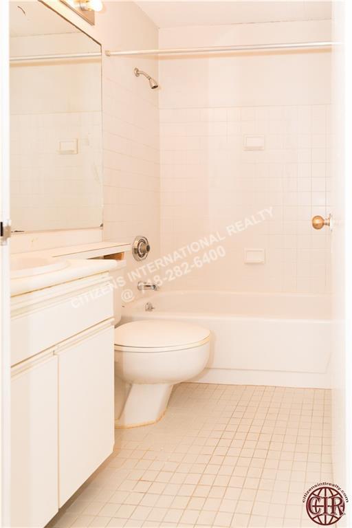 Condo Cathedral Parkway  Manhattan, NY 10026, MLS-CR104-11